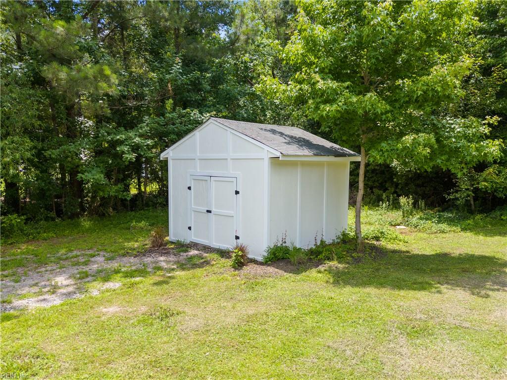 1124 Saint Brides RD W