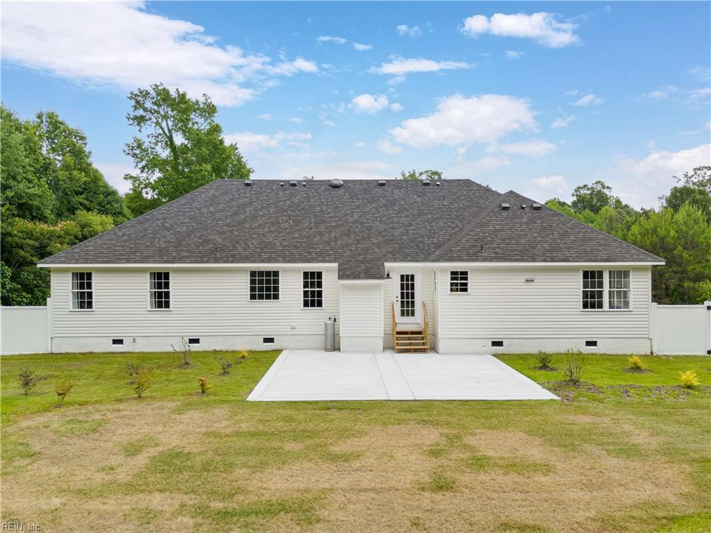 1124 Saint Brides RD W