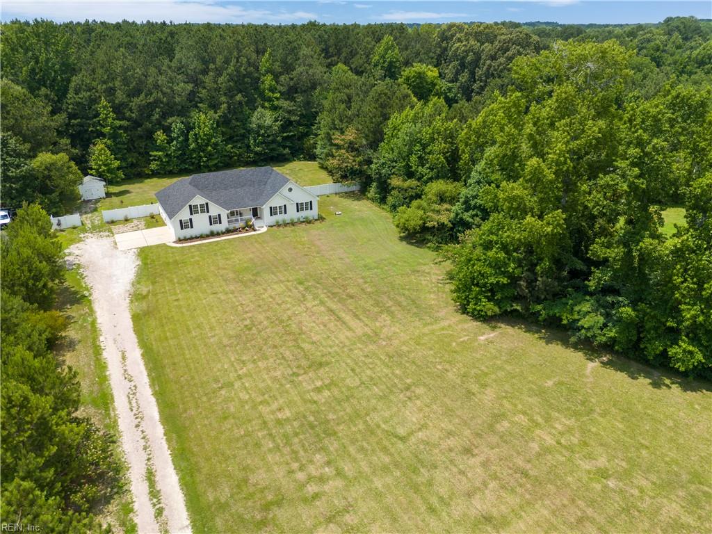 1124 Saint Brides RD W