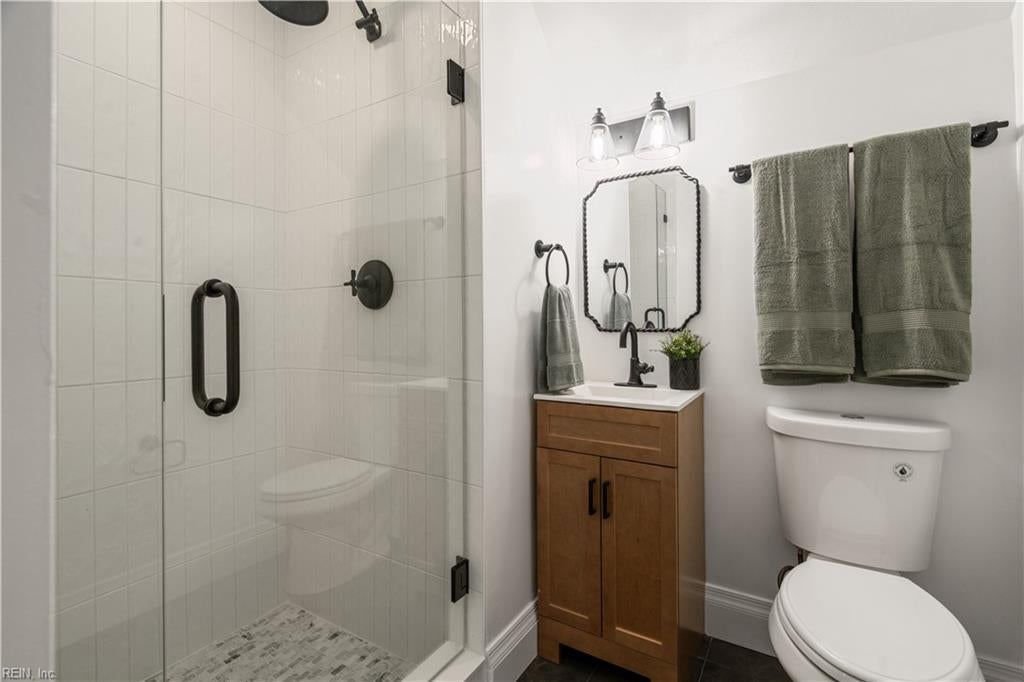 1124 Saint Brides RD W