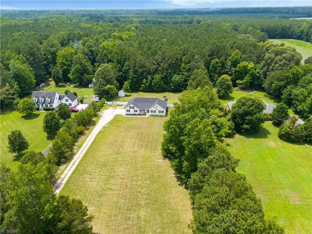 1124 Saint Brides RD W