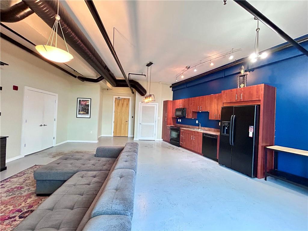 415 Saint Pauls BLVD 403