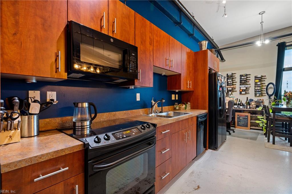 415 Saint Pauls BLVD 403