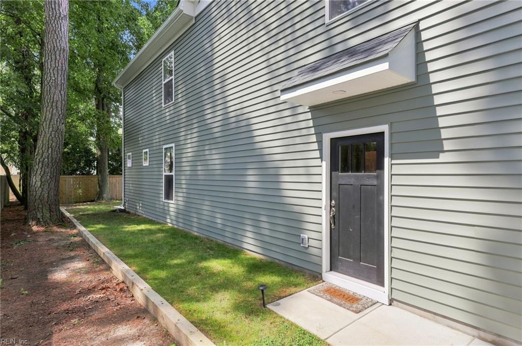 1557 Michigan AVE