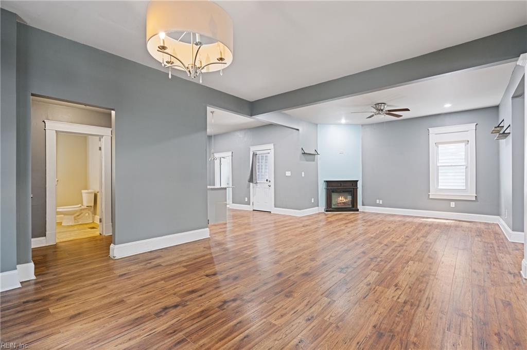 1421 Chesapeake AVE