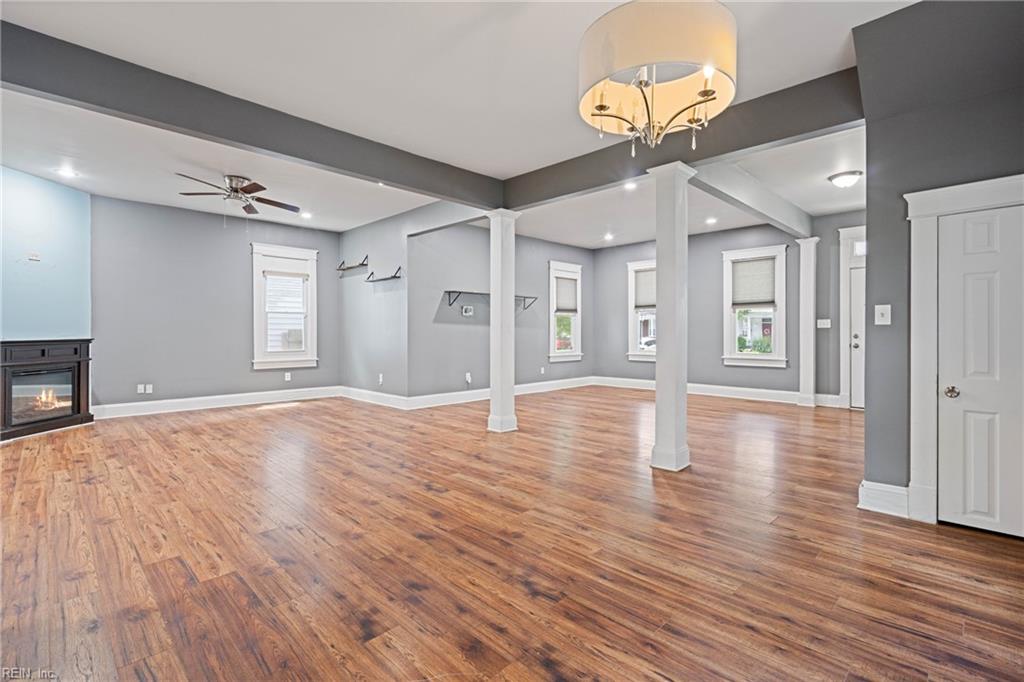 1421 Chesapeake AVE