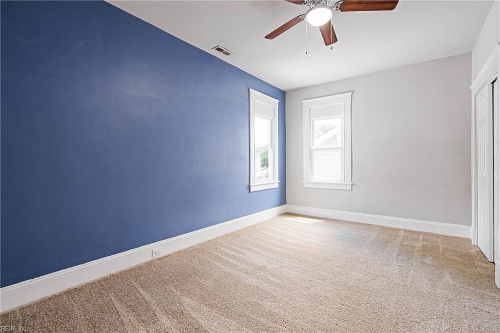 1421 Chesapeake AVE