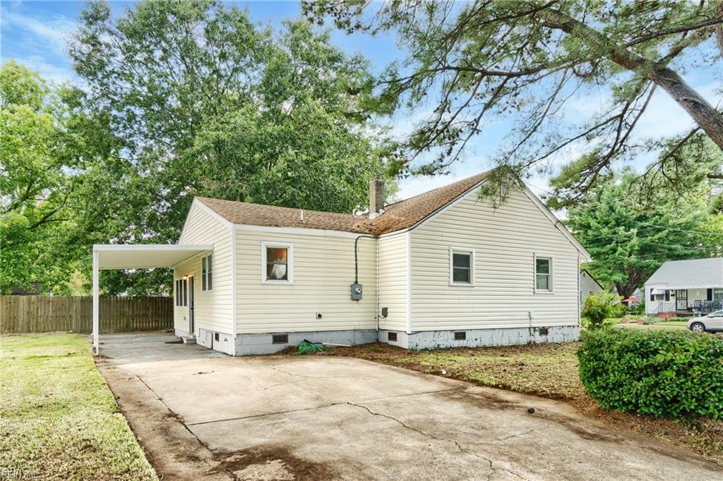 6608 Glenoak DR