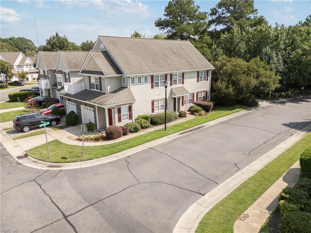 1902 Sawgrass LN