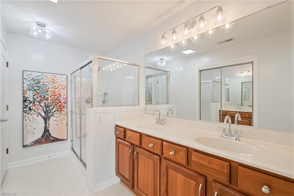 1902 Sawgrass LN
