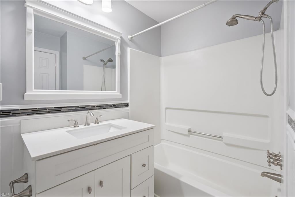 361 King Christian CIR