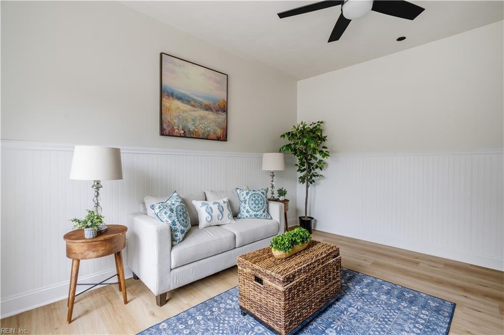 1109 Seabright CT