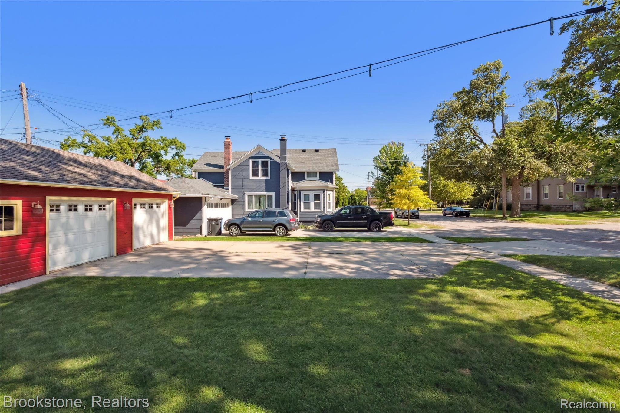 304 W WASHINGTON Street