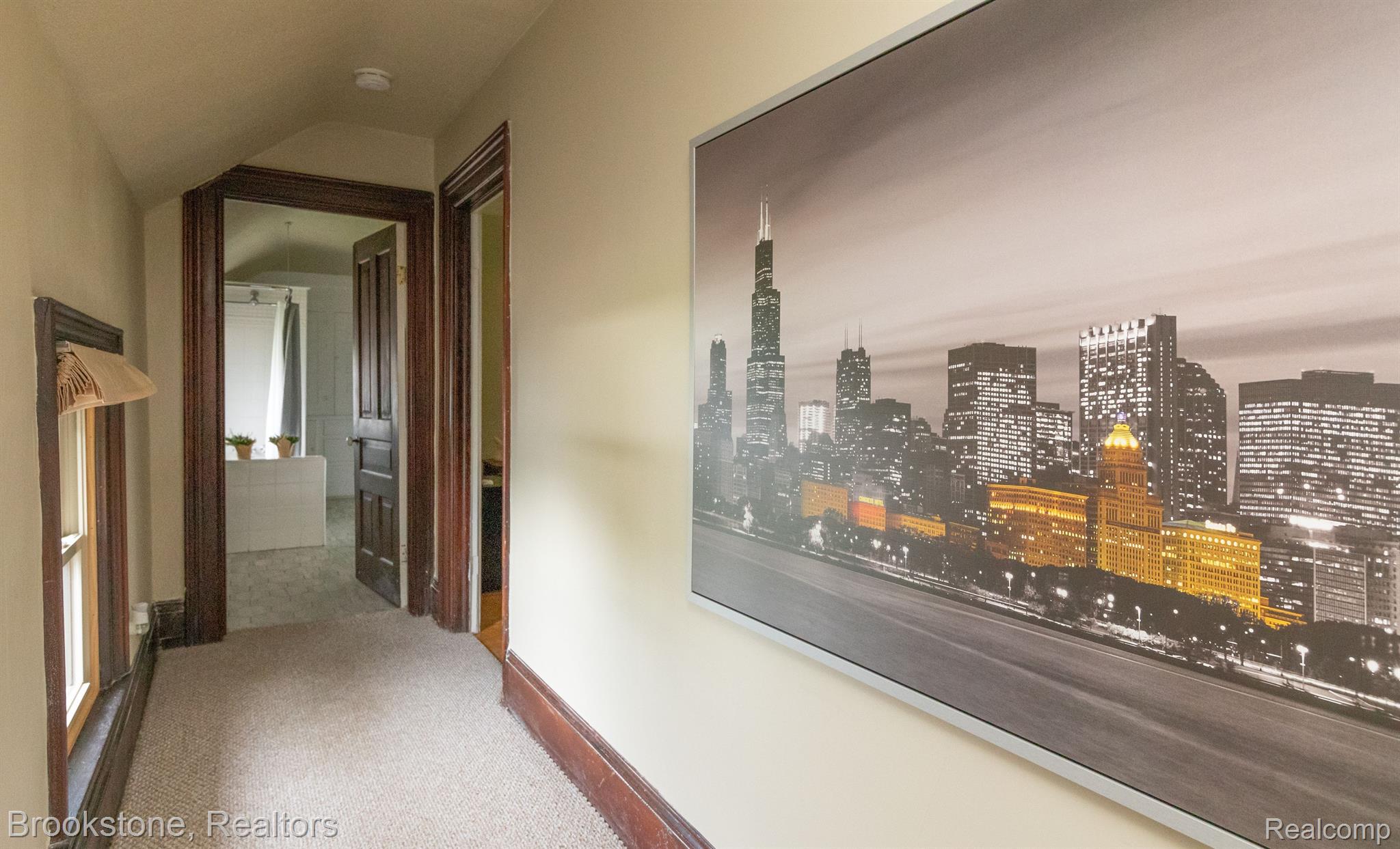 304 W WASHINGTON Street