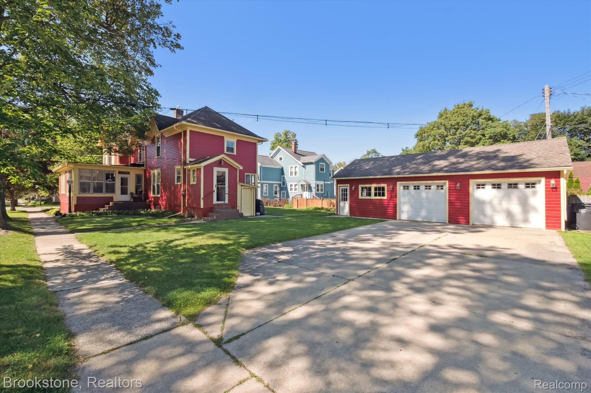 304 W WASHINGTON Street