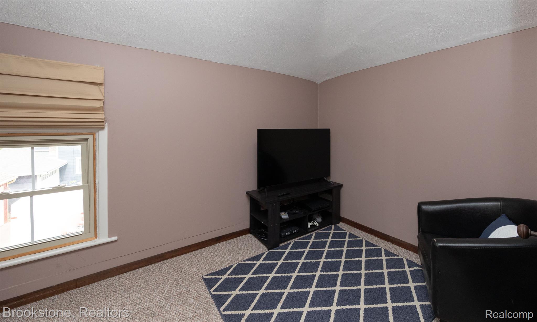 304 W WASHINGTON Street