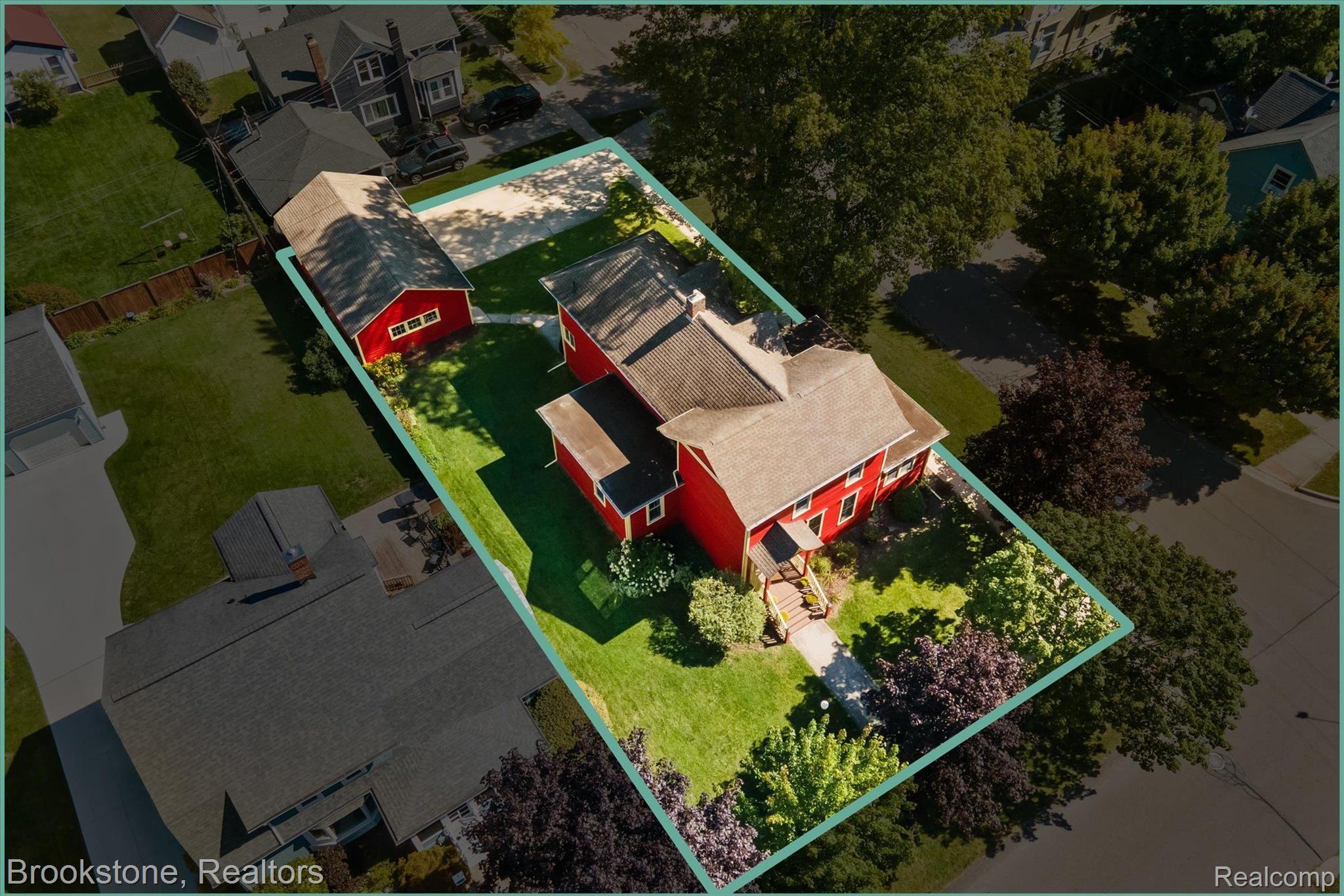 304 W WASHINGTON Street