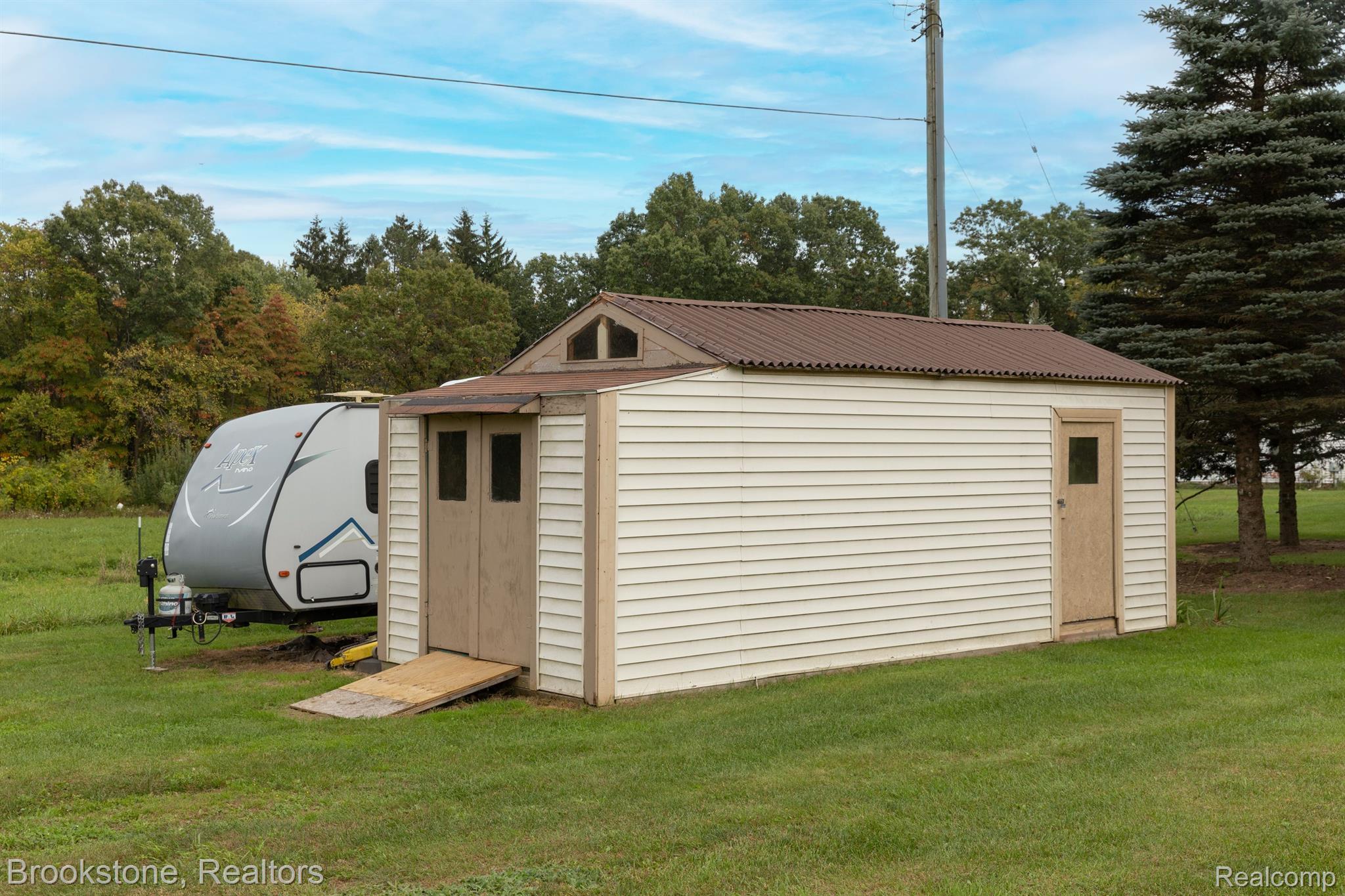 6115 GRASS LAKE Road