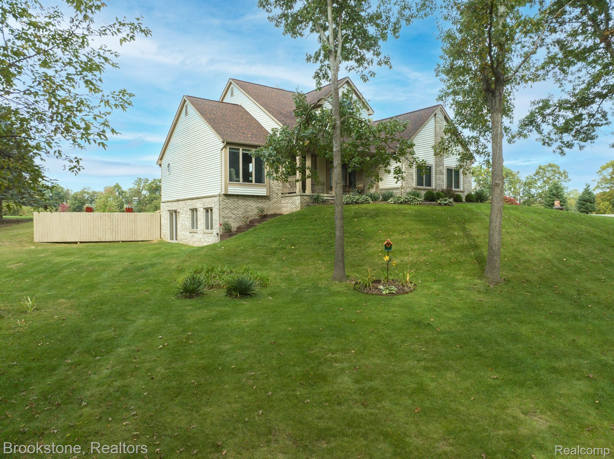 6115 GRASS LAKE Road