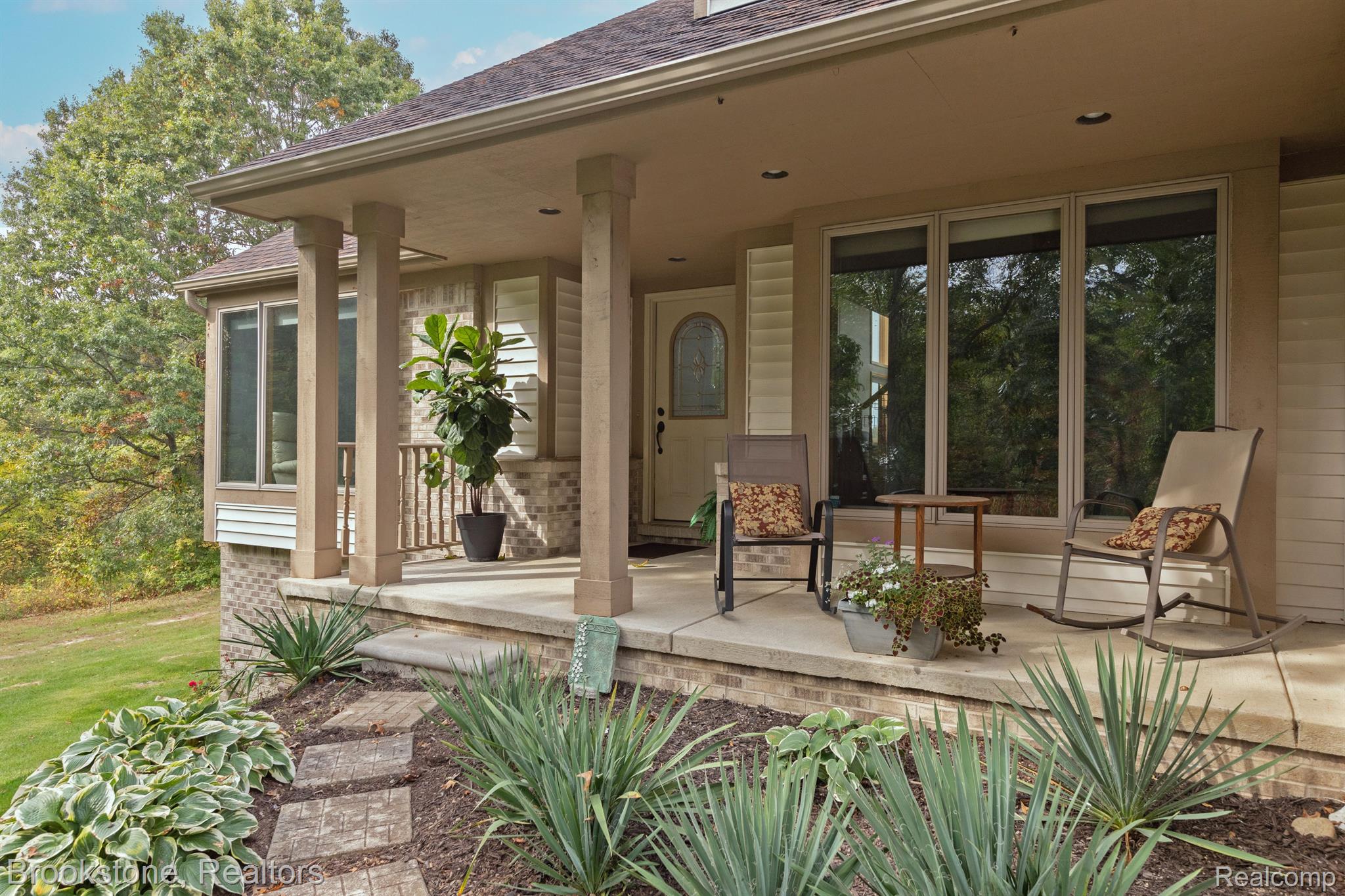 6115 GRASS LAKE Road