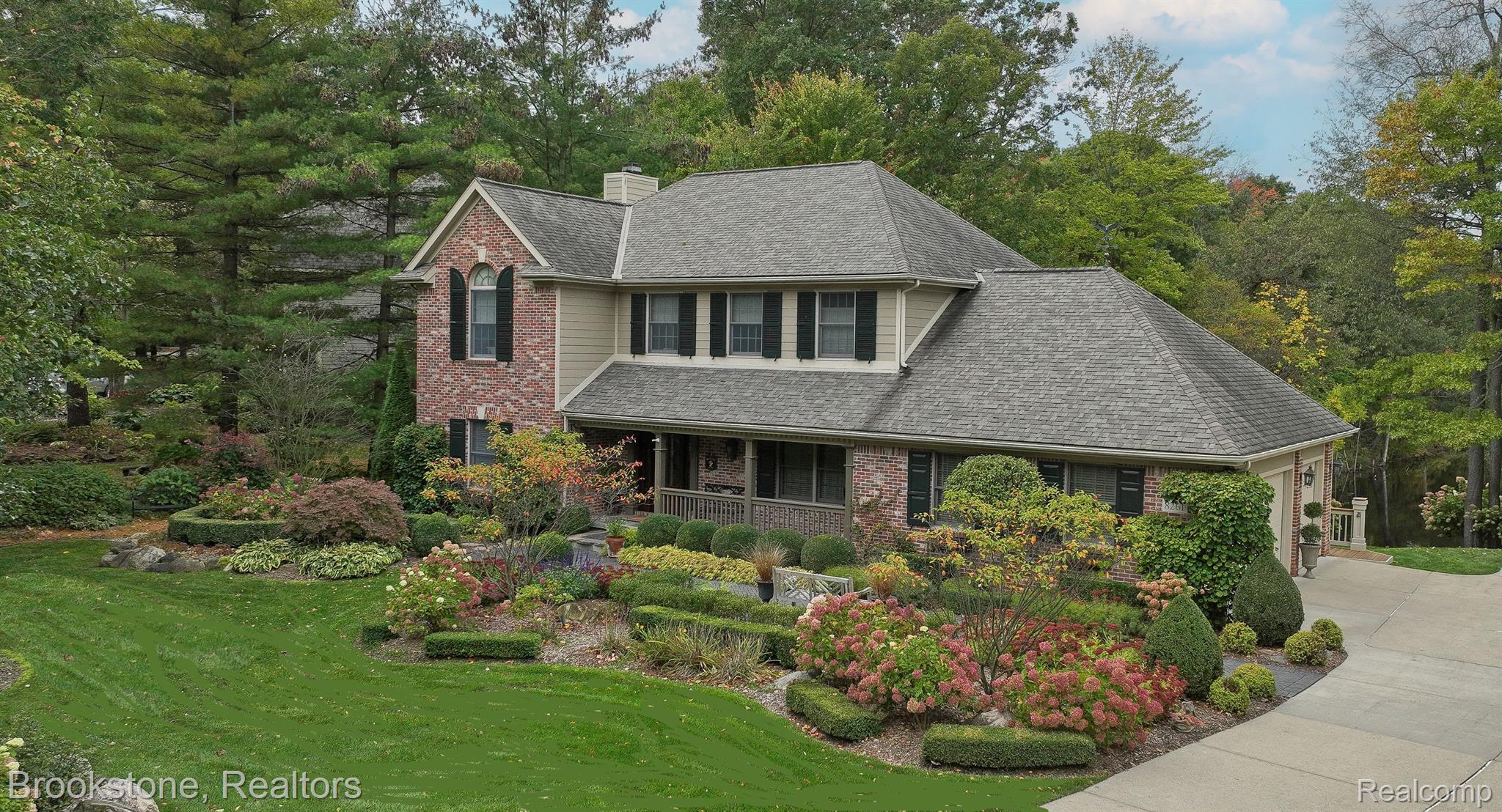 8261 PINE LAKE Drive