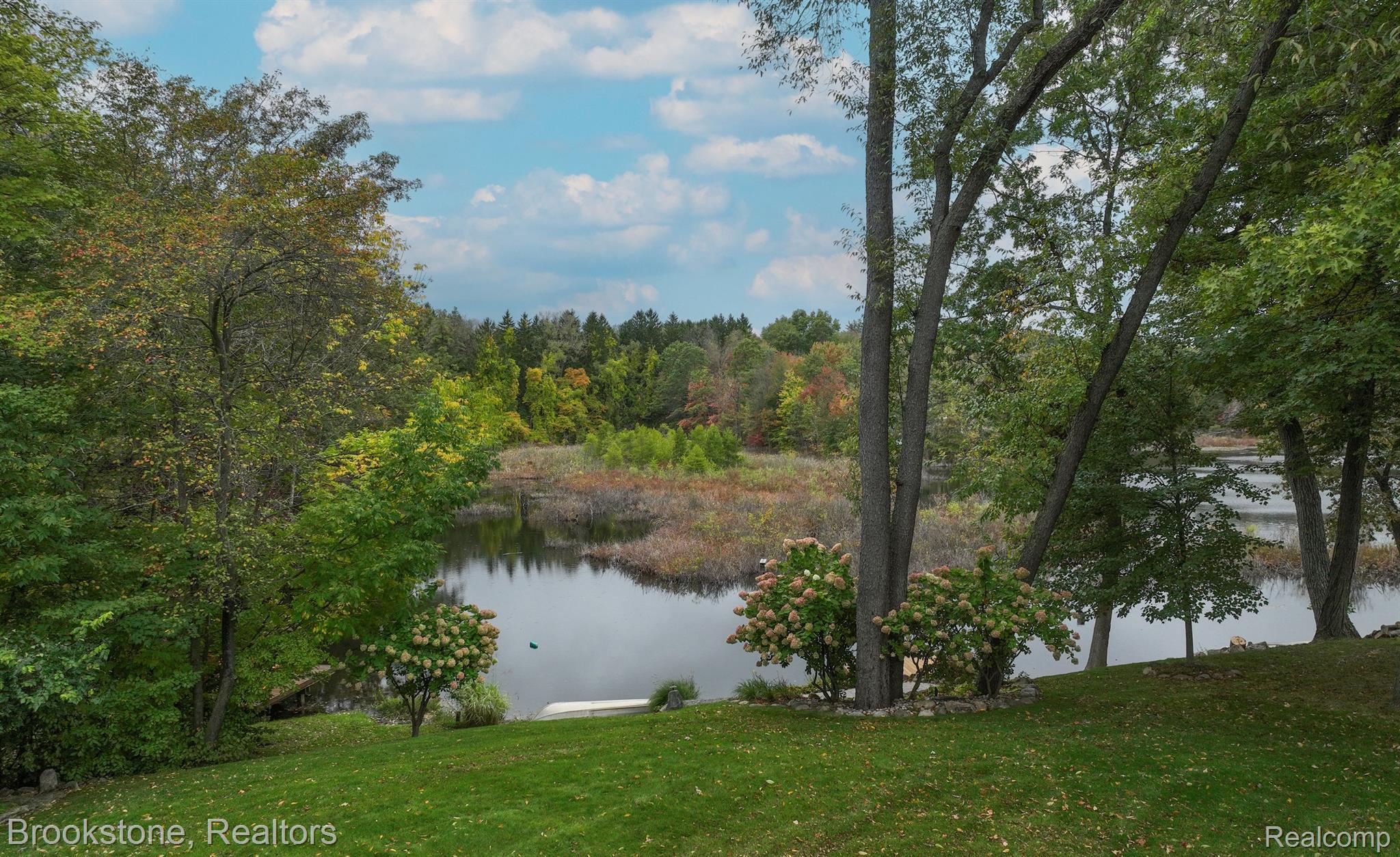 8261 PINE LAKE Drive