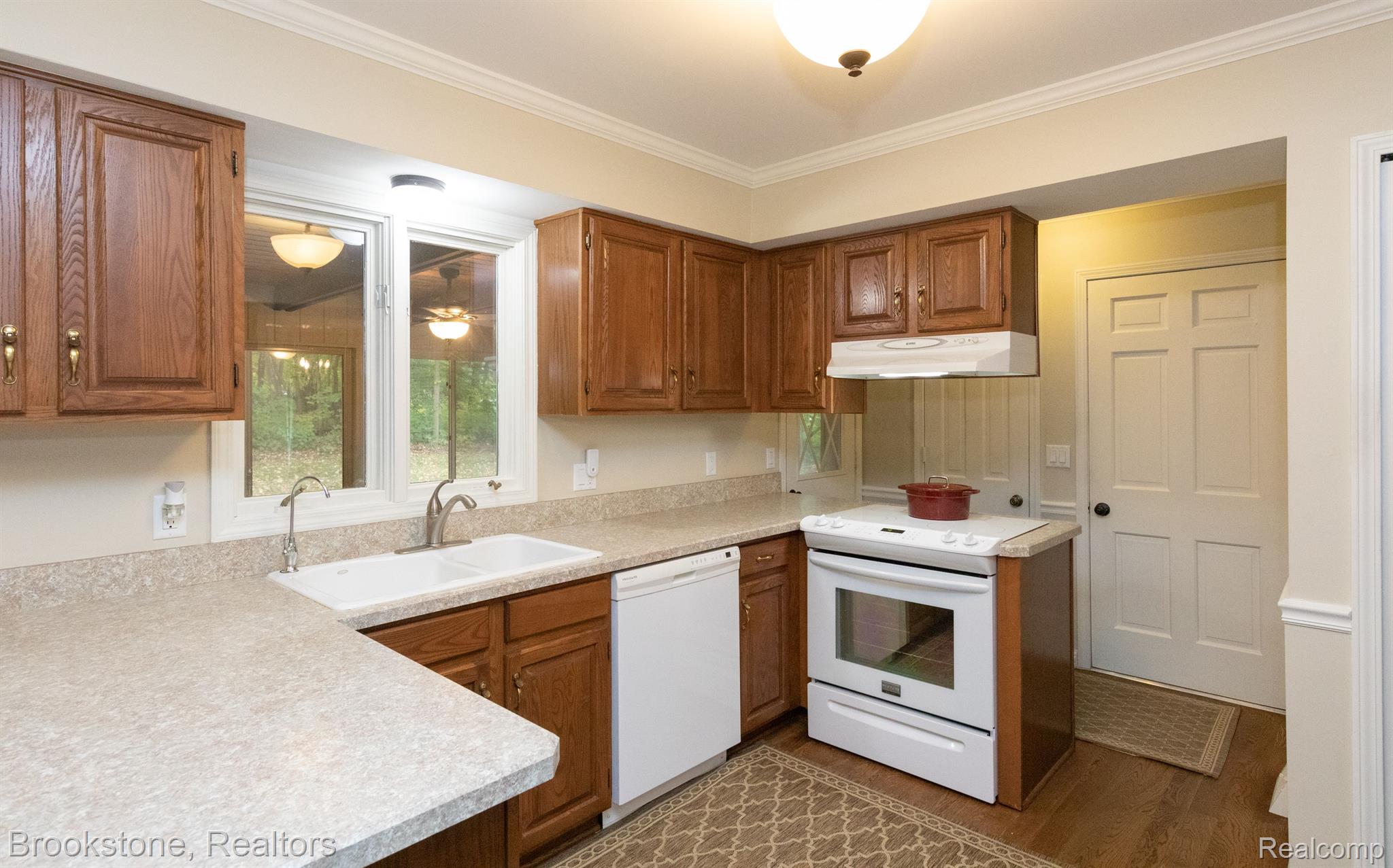 1339 MAPLE GROVE Road