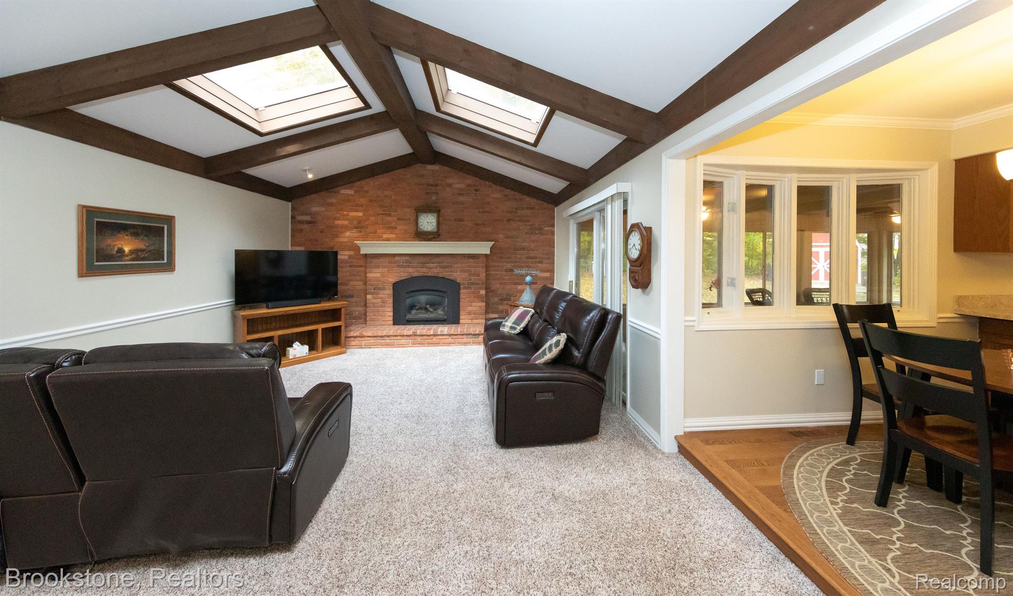 1339 MAPLE GROVE Road