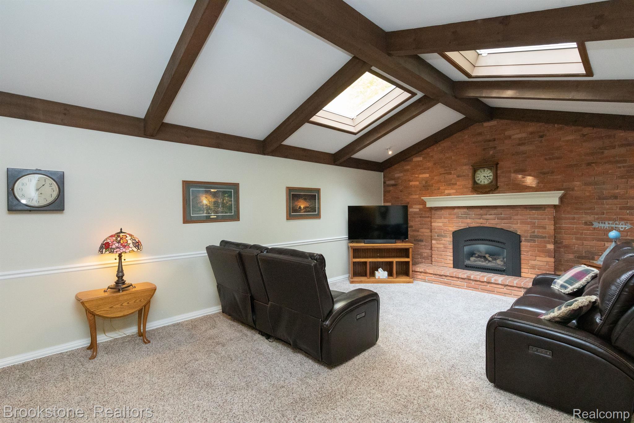 1339 MAPLE GROVE Road