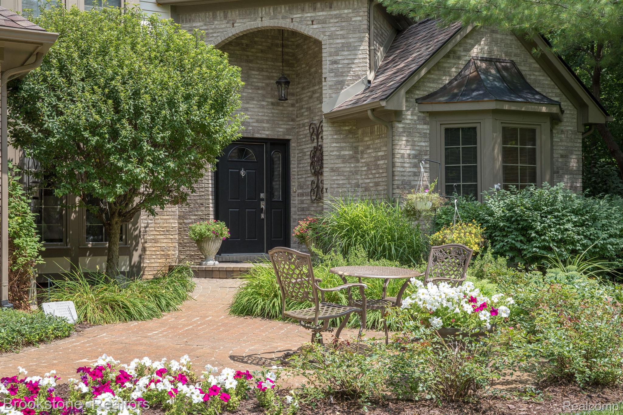 8270 LOST PINES Drive