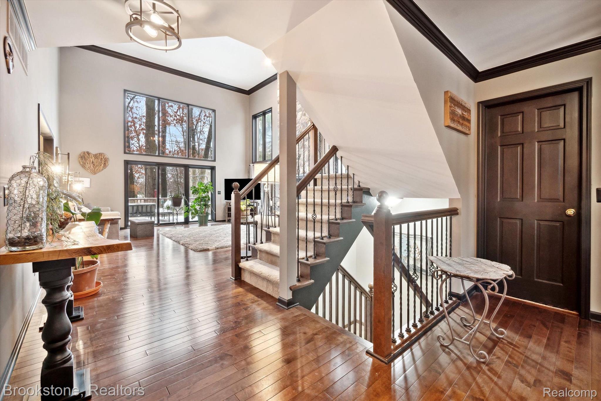 8270 LOST PINES Drive