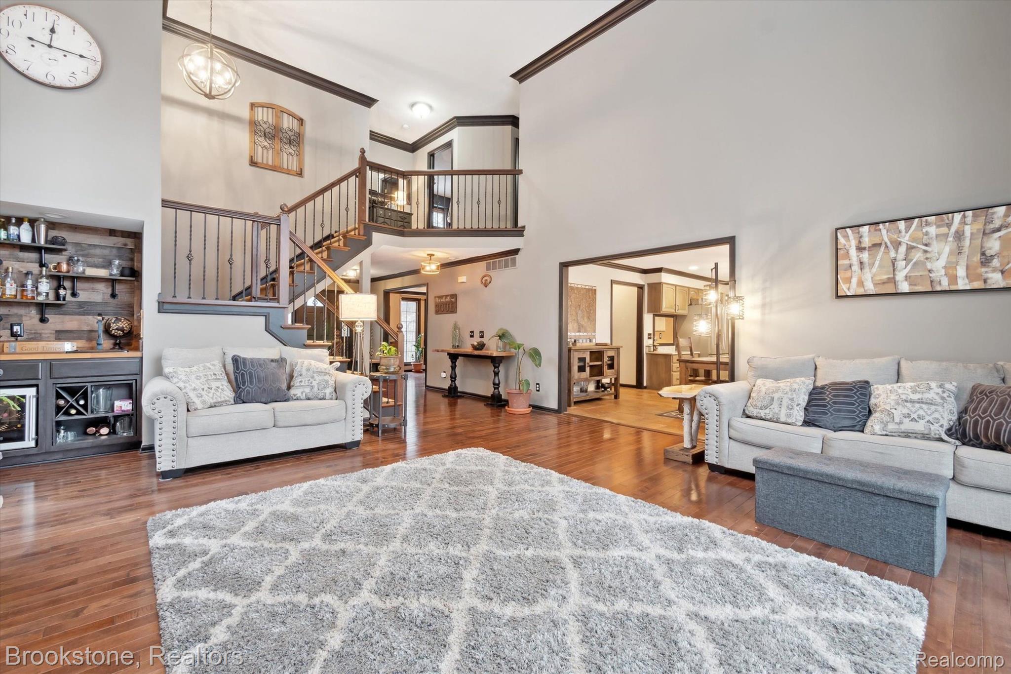 8270 LOST PINES Drive