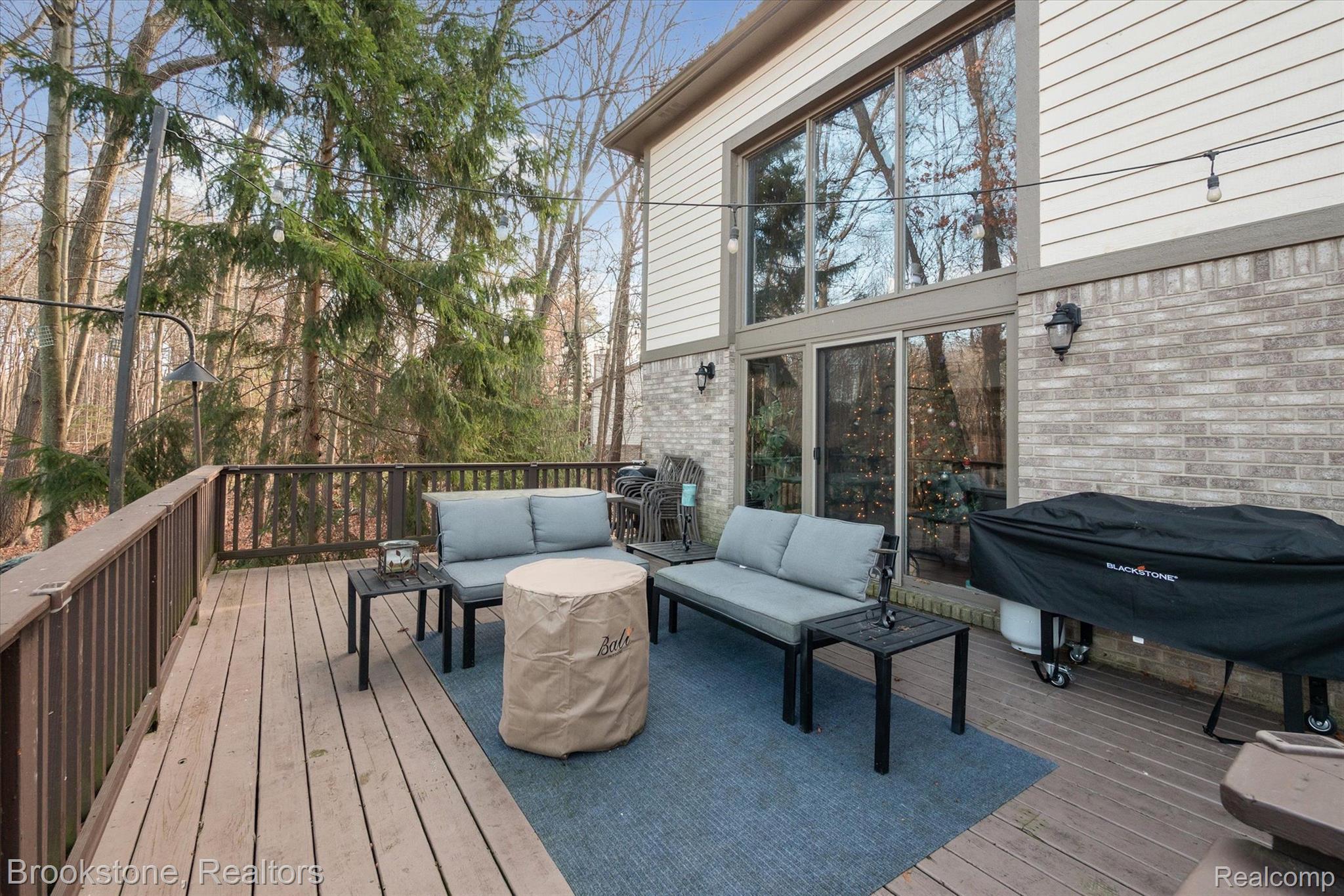 8270 LOST PINES Drive