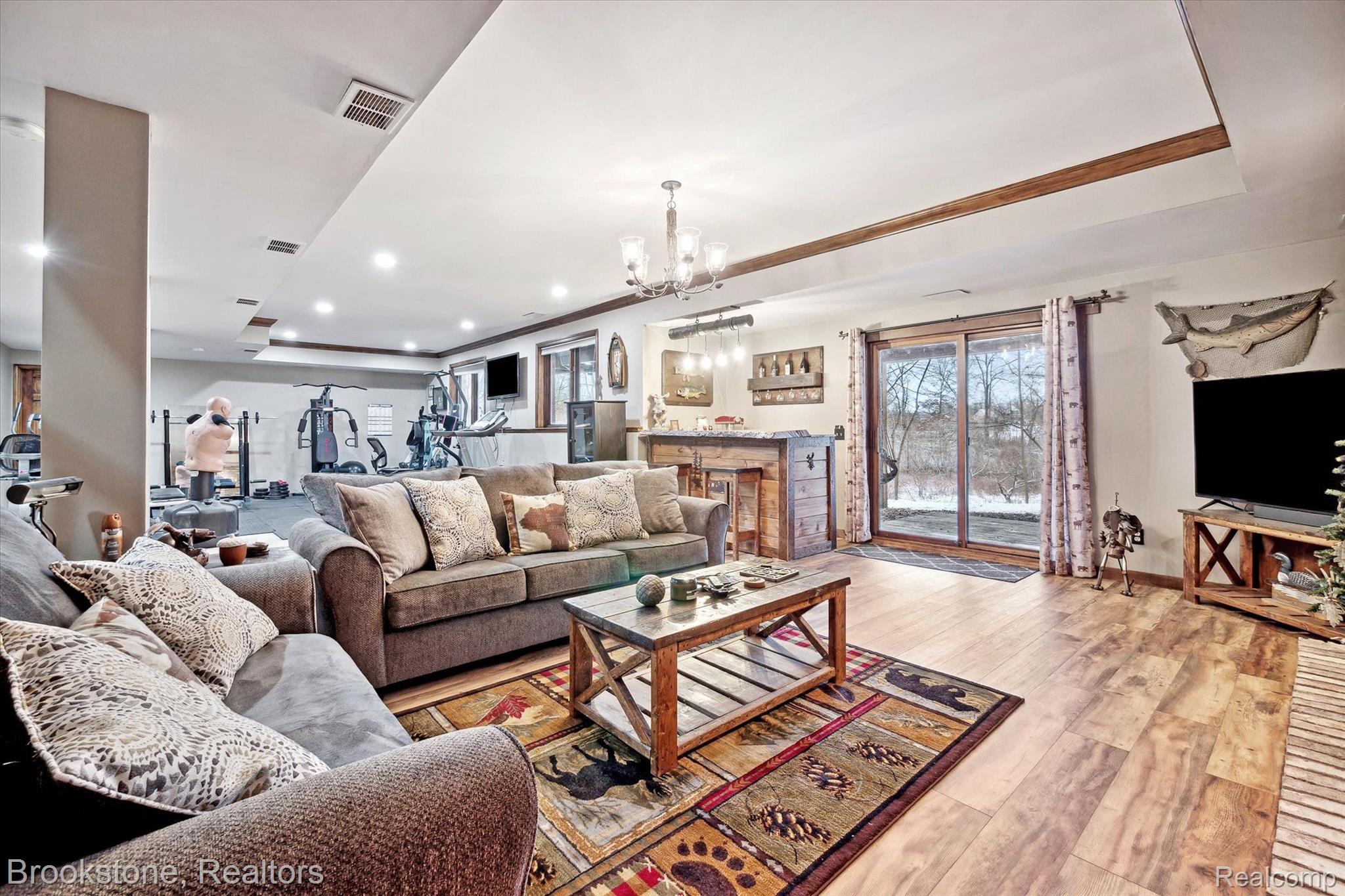 8270 LOST PINES Drive