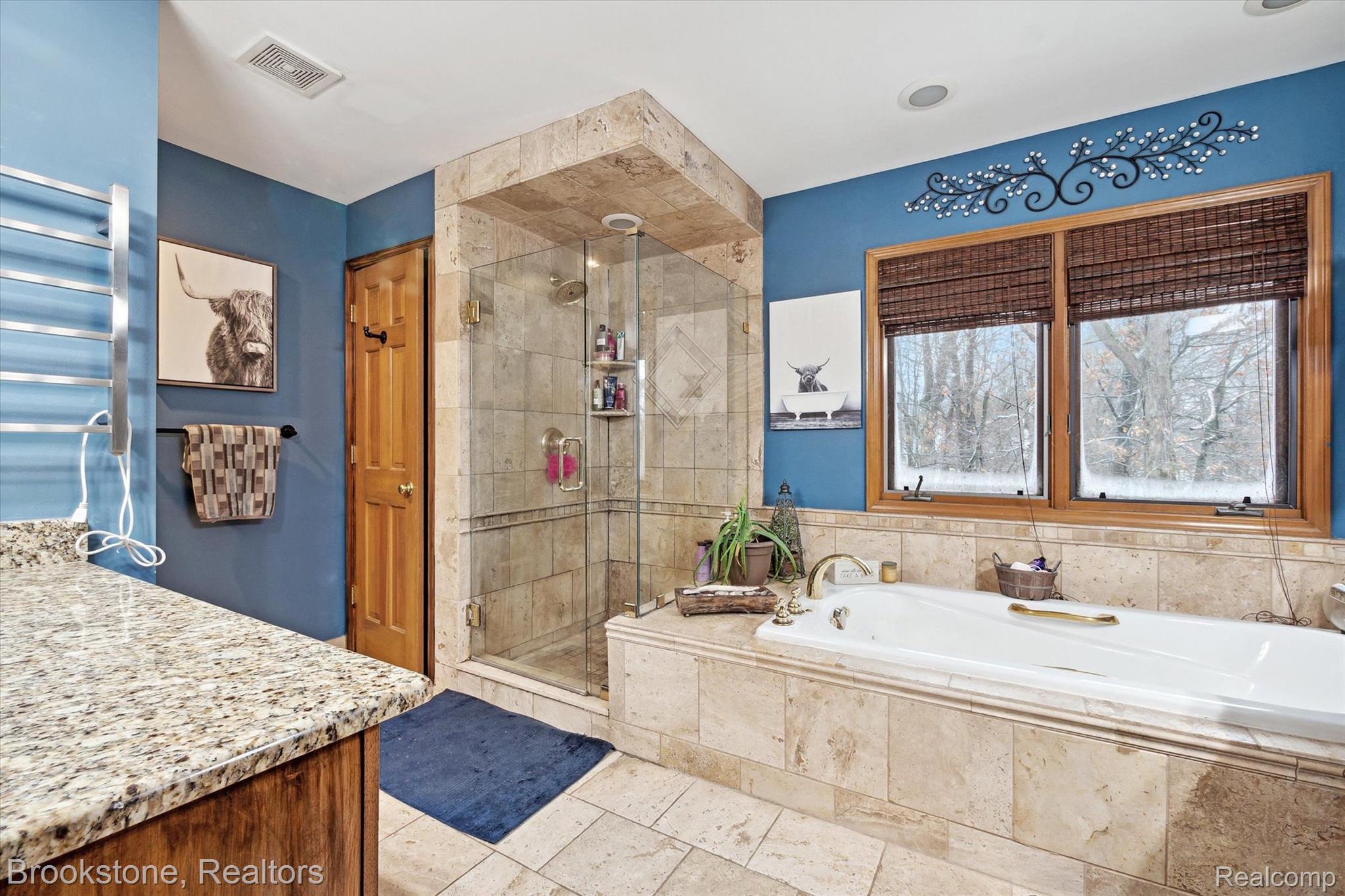 8270 LOST PINES Drive