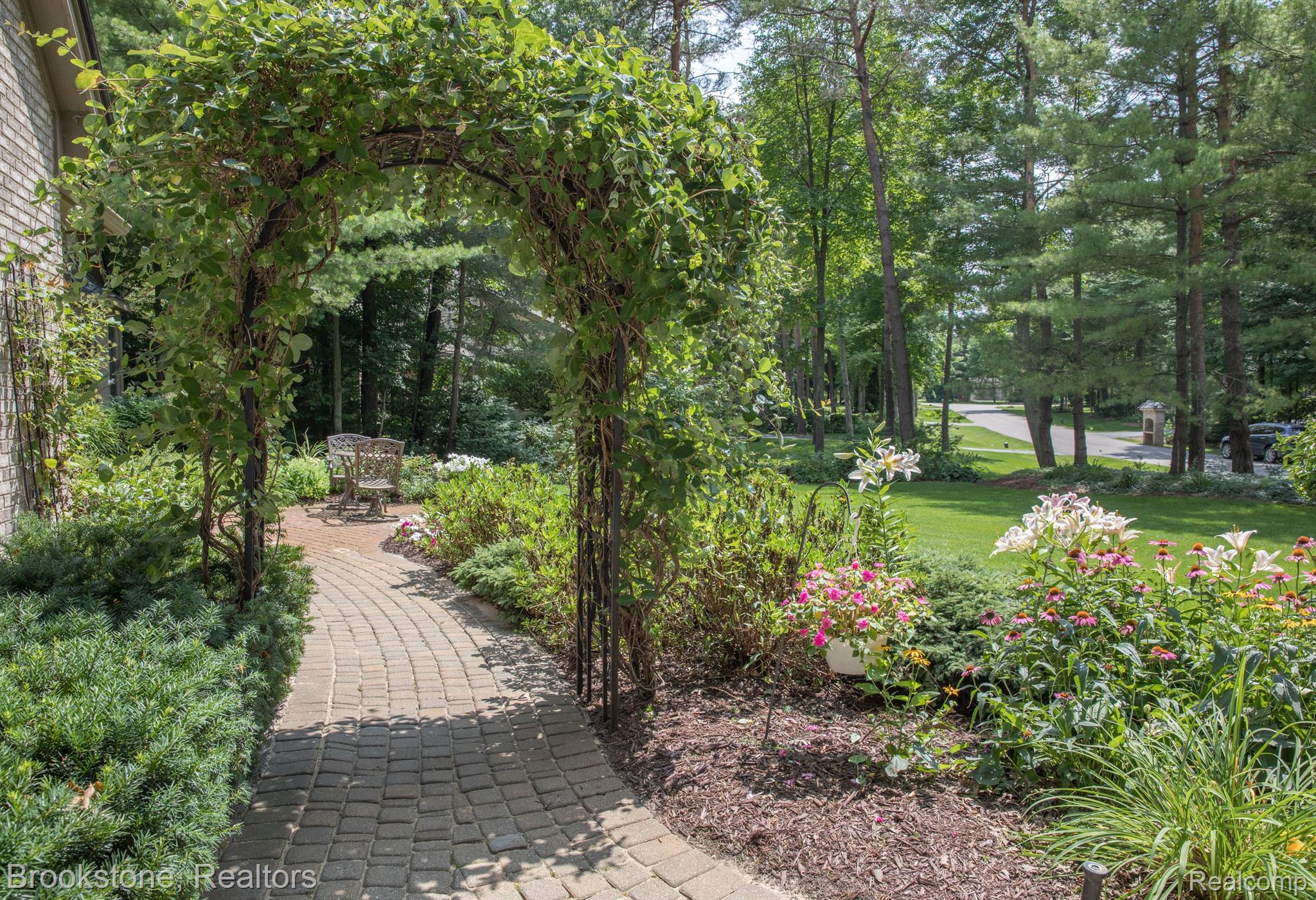 8270 LOST PINES Drive