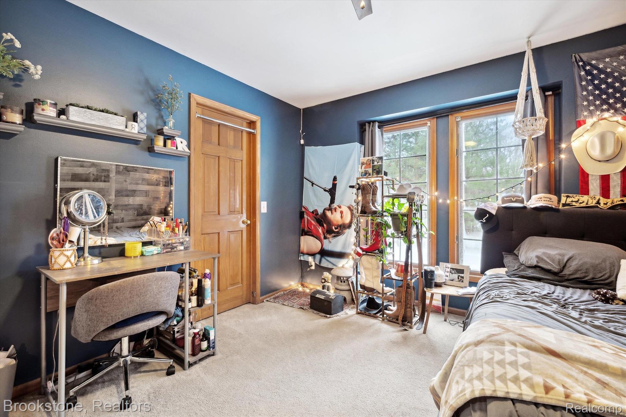 8270 LOST PINES Drive