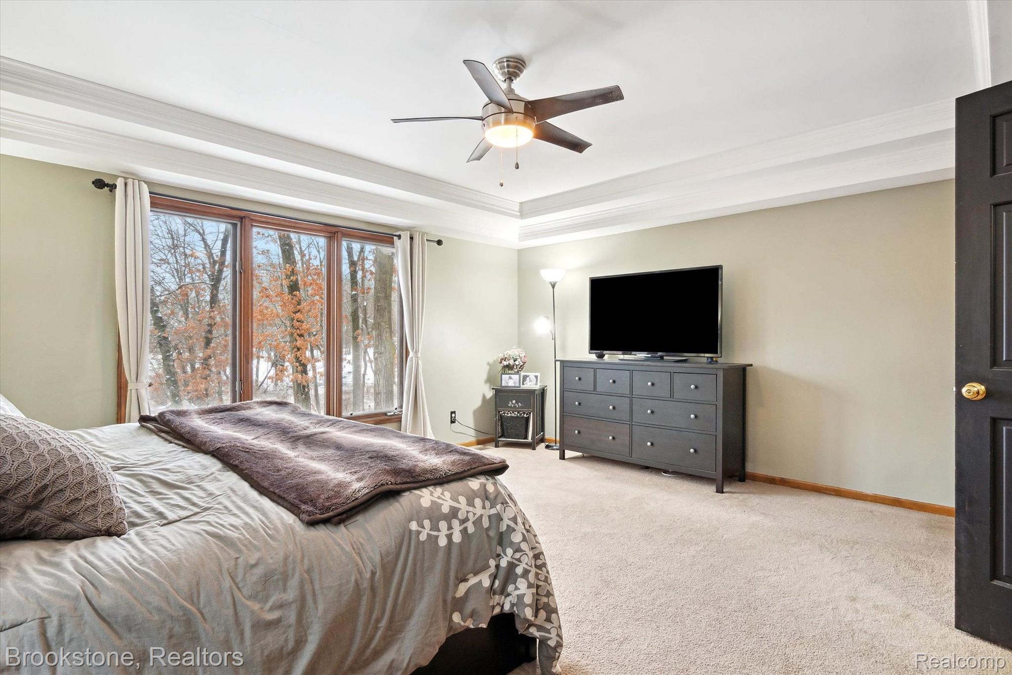 8270 LOST PINES Drive