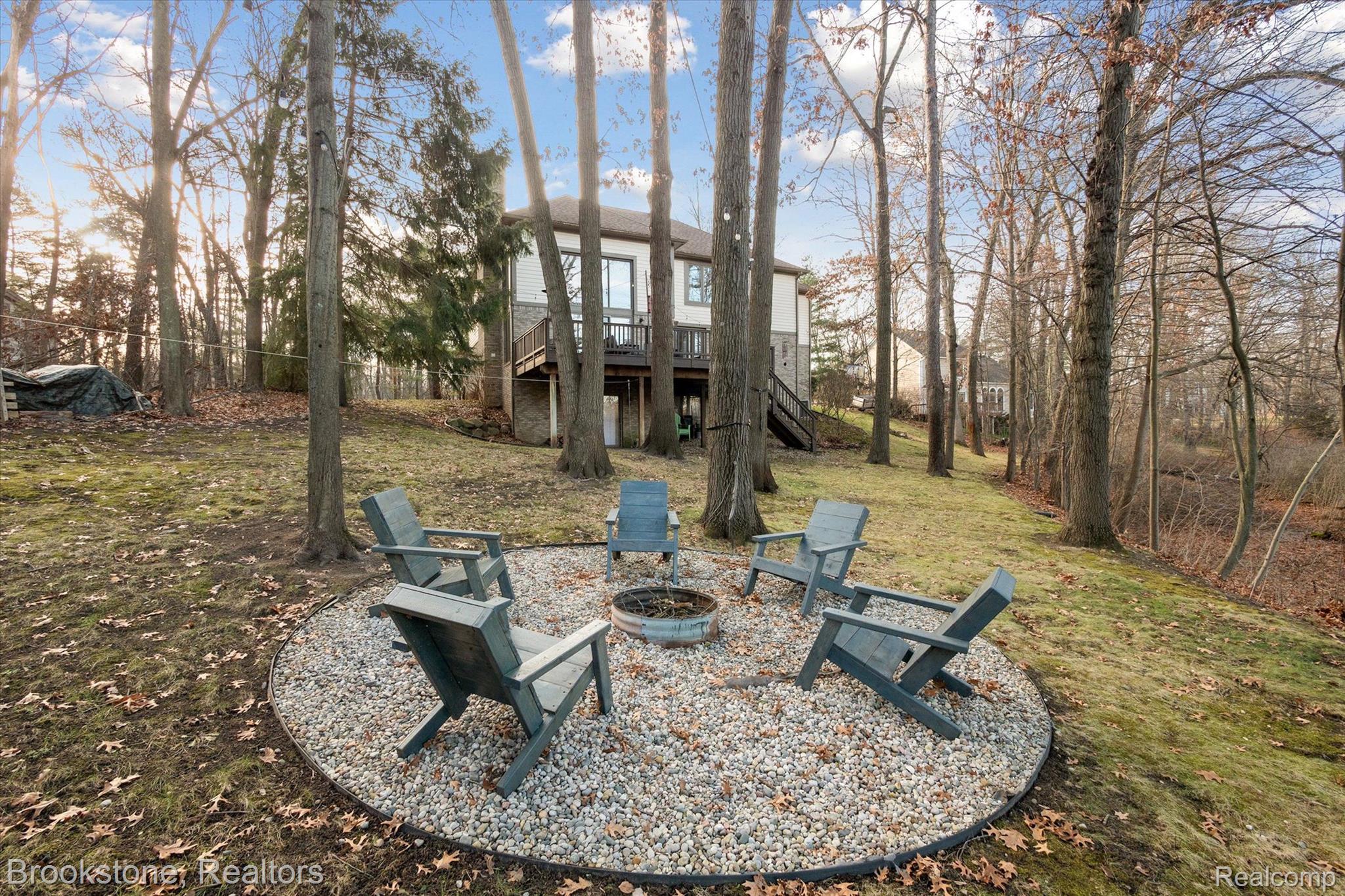 8270 LOST PINES Drive