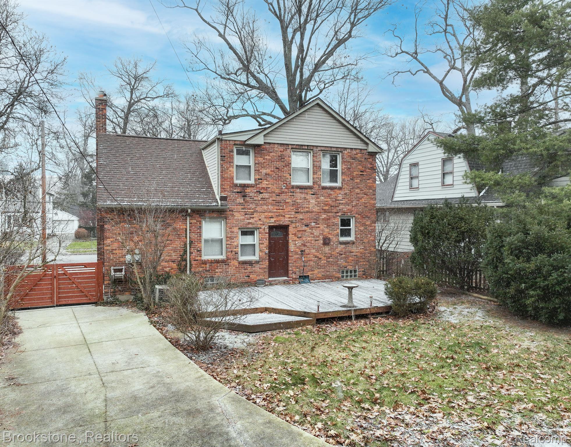 26 FAIRWOOD Boulevard