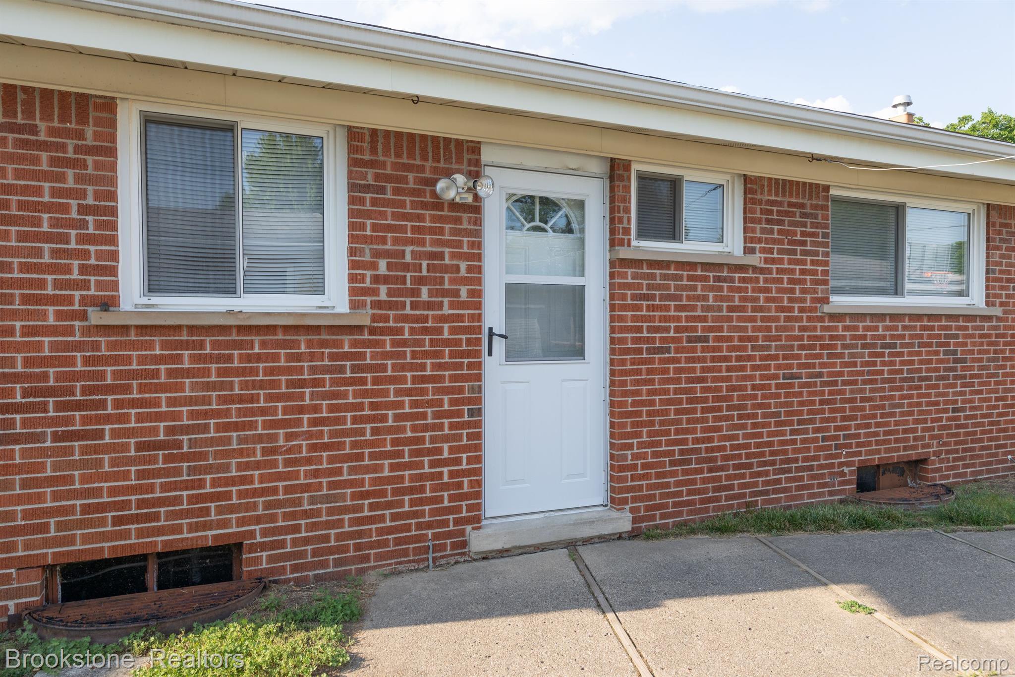 26811 VAN BUREN Road