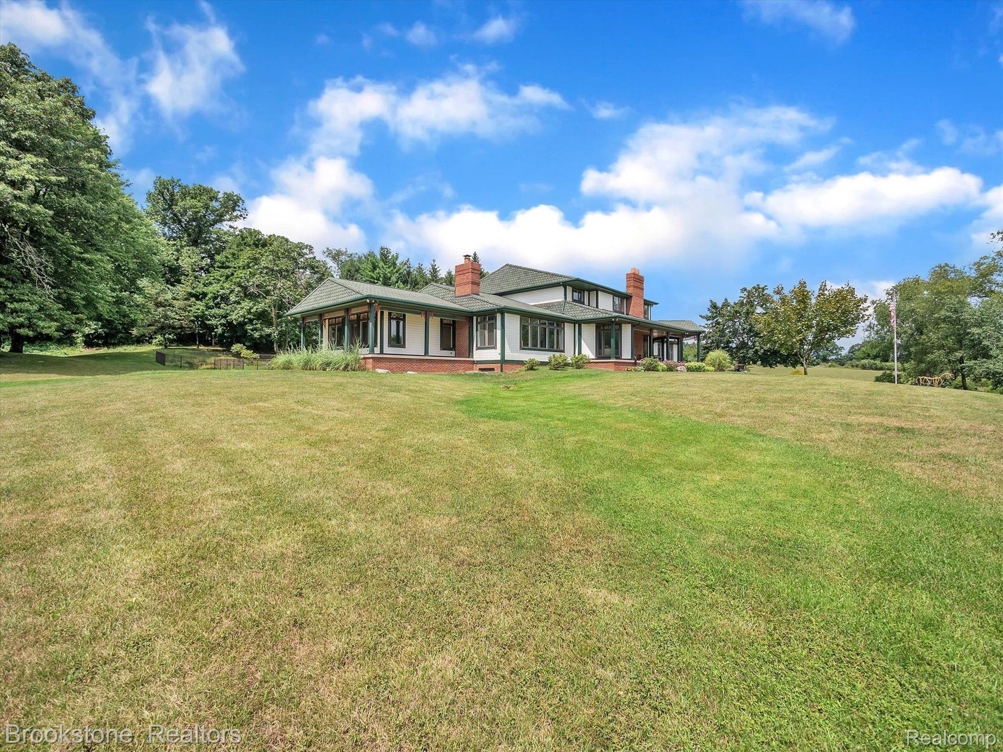 2948 MORROW Lane