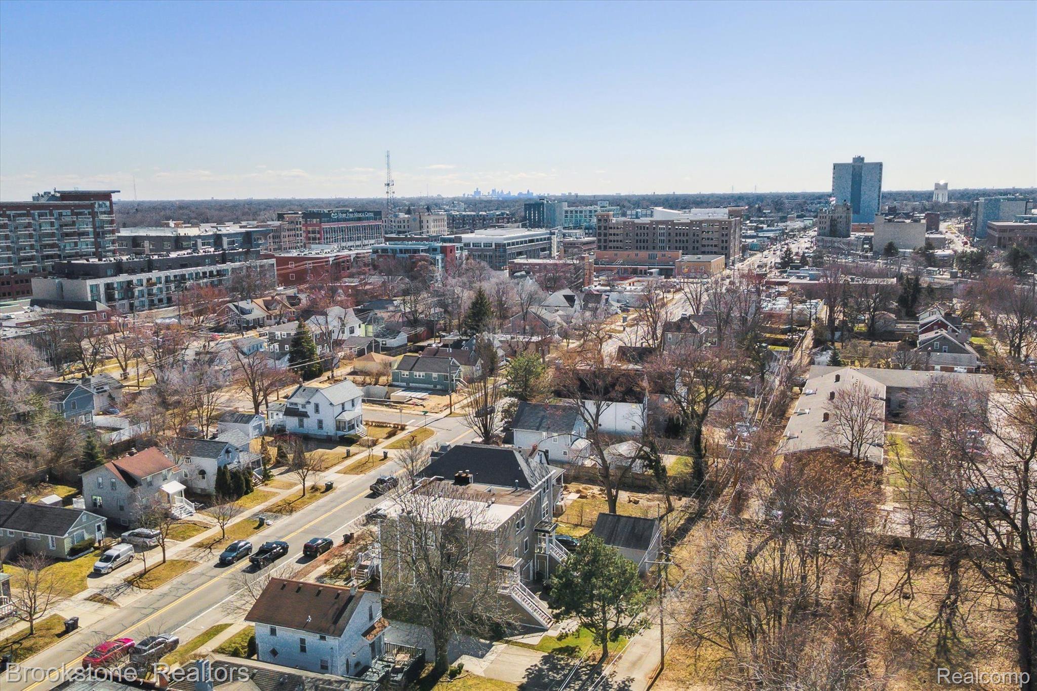 419 N WASHINGTON Avenue