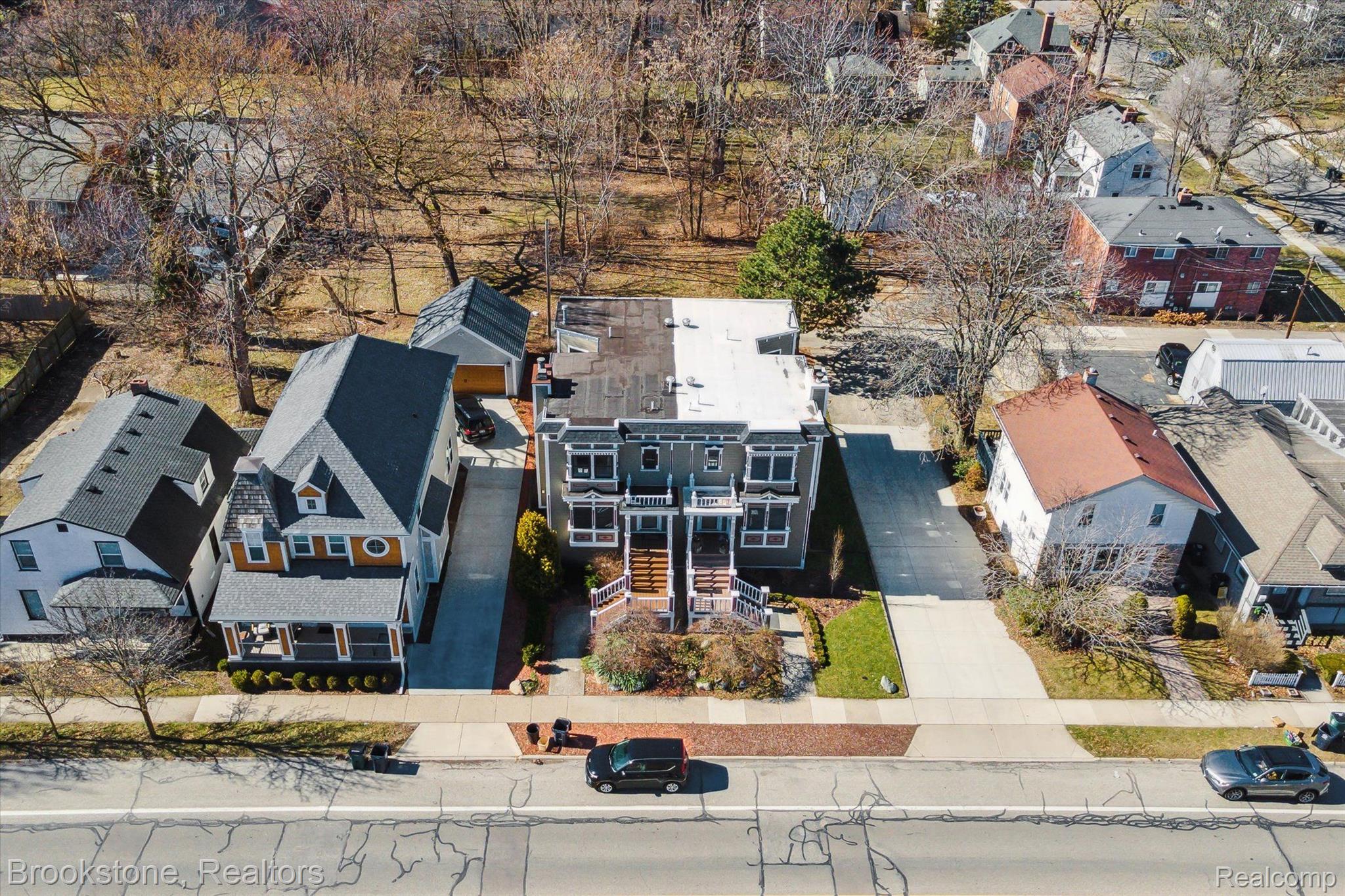 419 N WASHINGTON Avenue