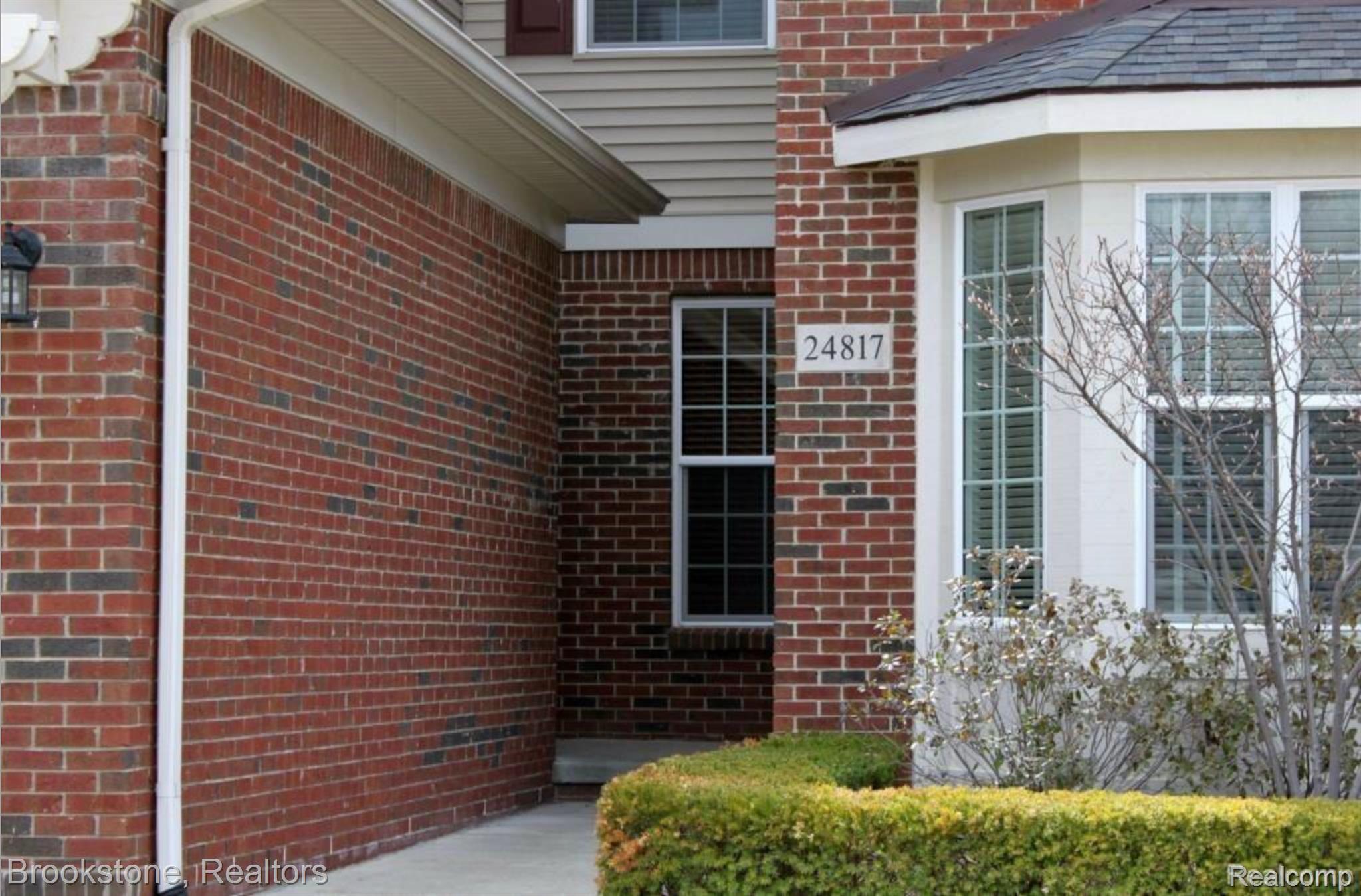 24817 VALLEYWOOD Drive