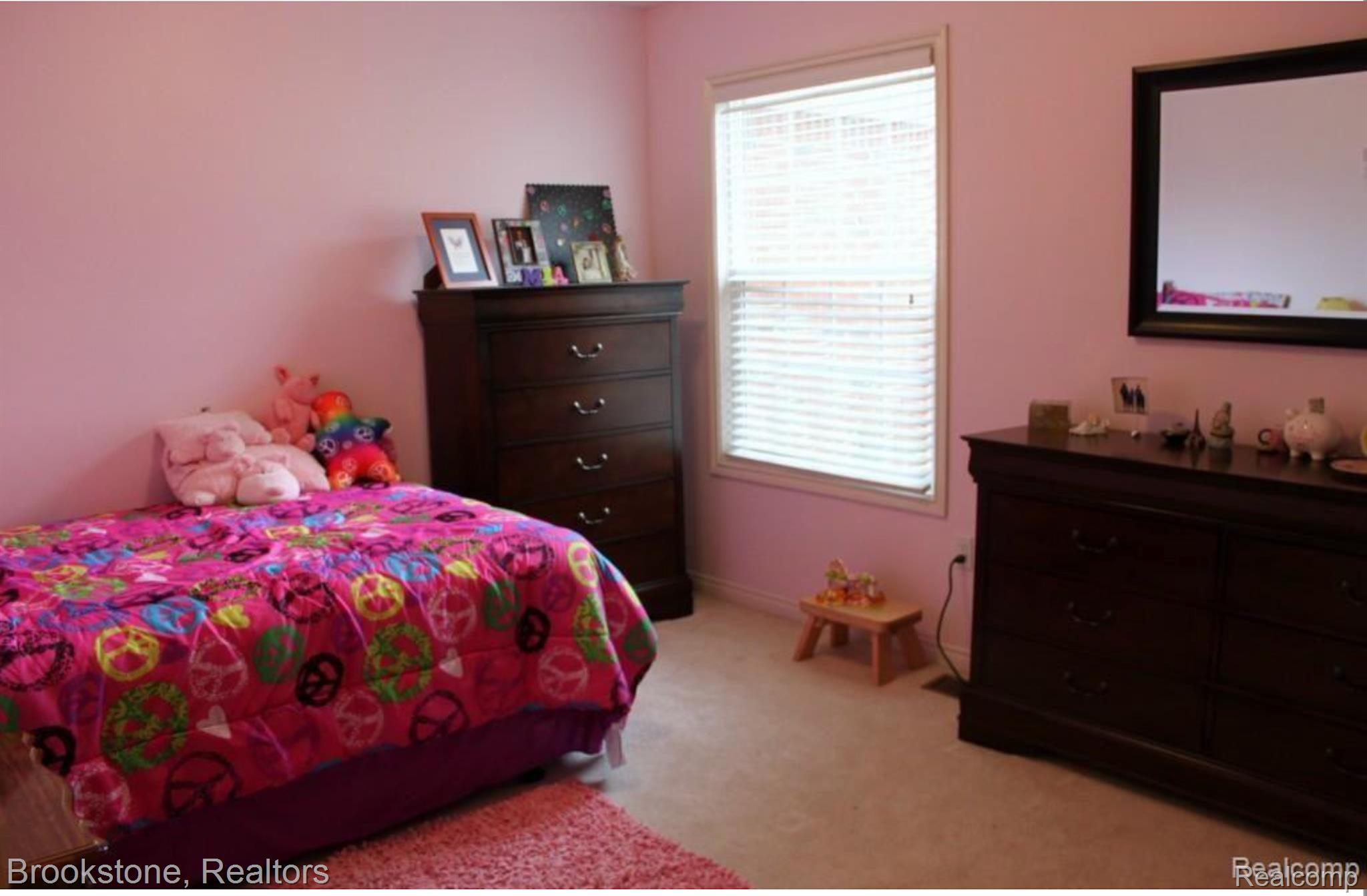 24817 VALLEYWOOD Drive