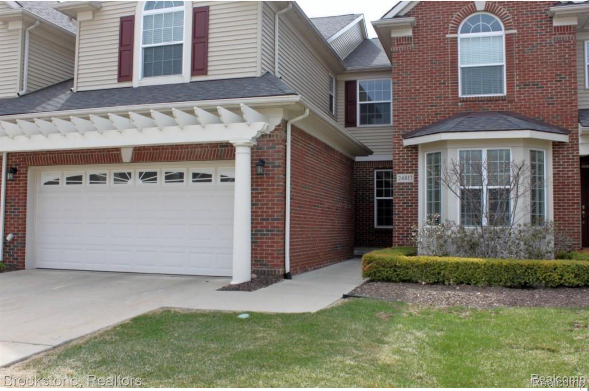 24817 VALLEYWOOD Drive