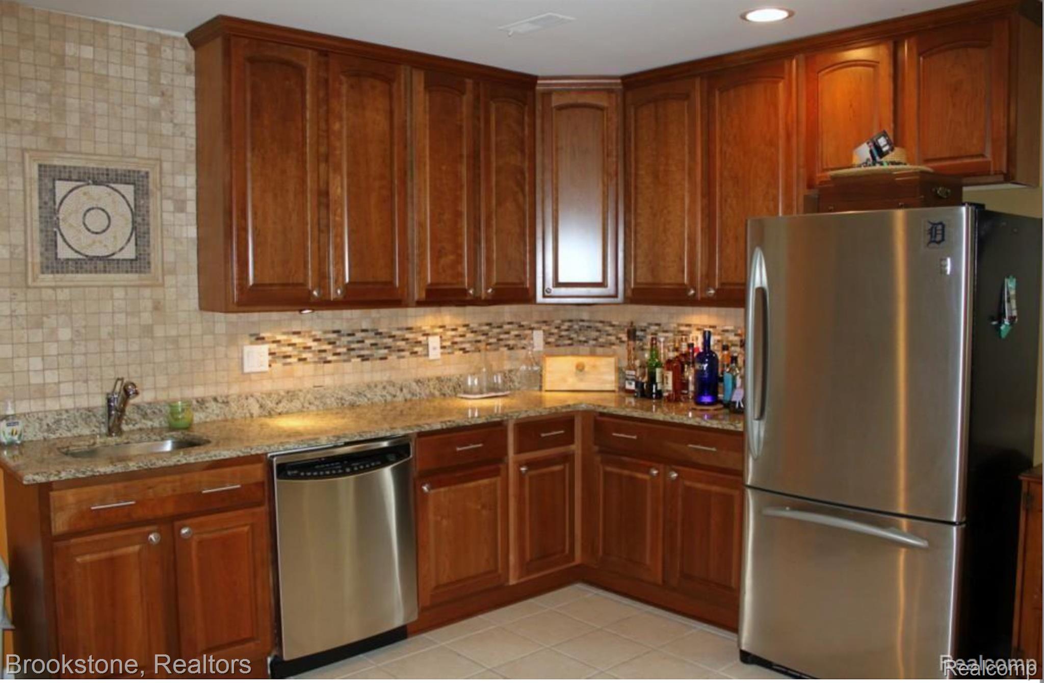 24817 VALLEYWOOD Drive