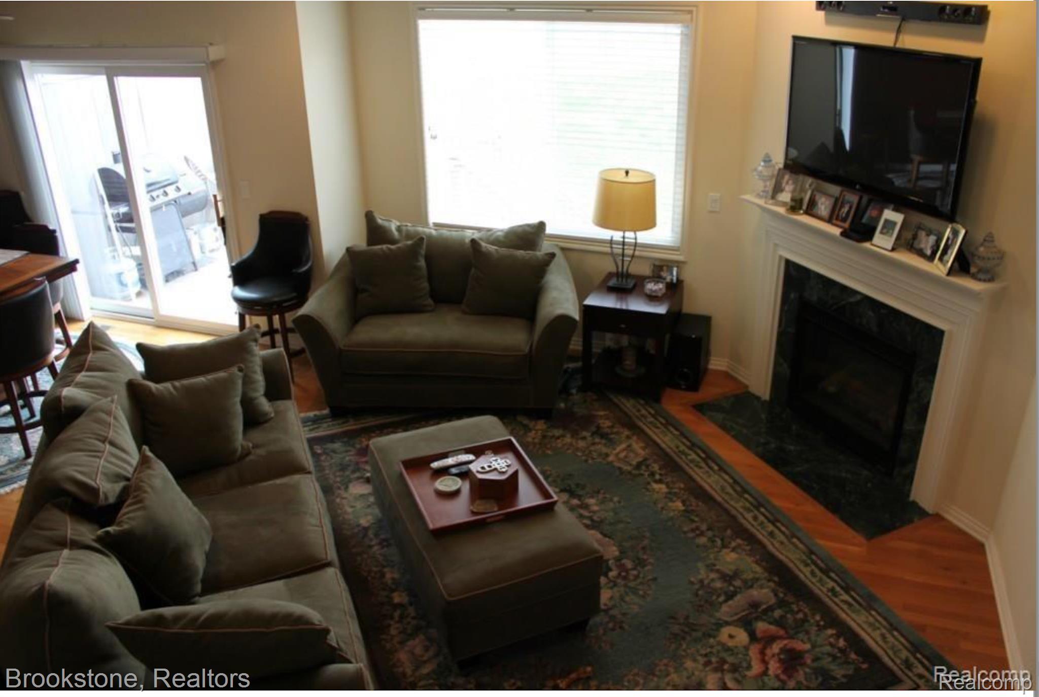 24817 VALLEYWOOD Drive