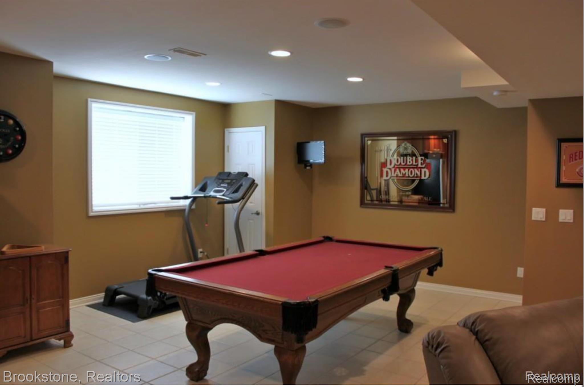 24817 VALLEYWOOD Drive